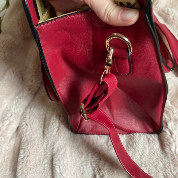 NWOT Michael Kors riveted hand/shoulder bag - Picture 8 of 10